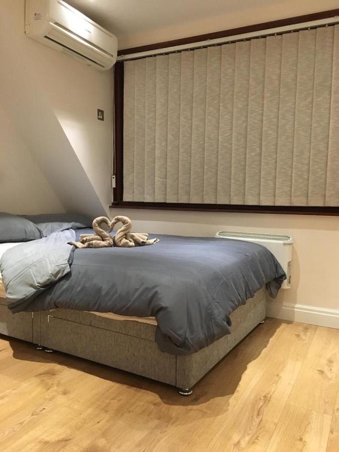 Studio Flat In The Heart Of Golders Green Лондон Экстерьер фото